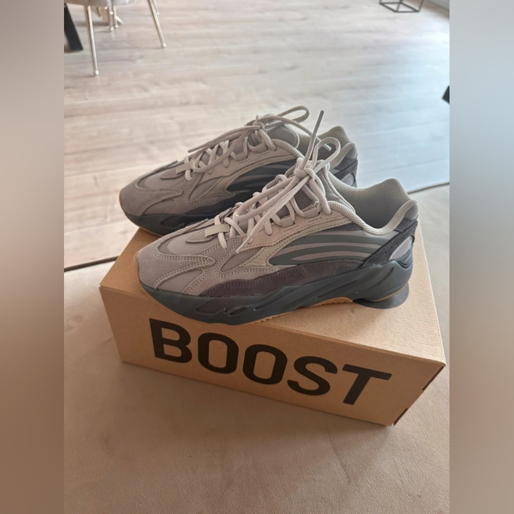 Yeezy Boost 700 V2 "Tephra"